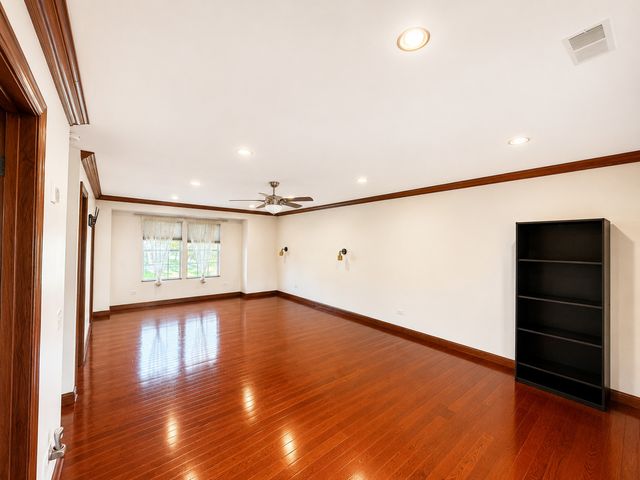 1288 N Ashland Avenue, Palatine, IL 60074