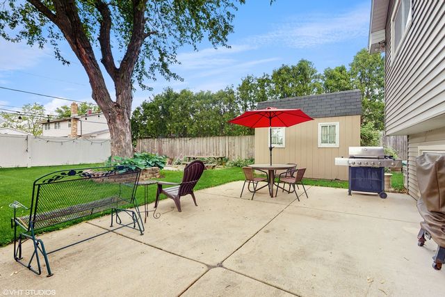 1288 N Ashland Avenue, Palatine, IL 60074