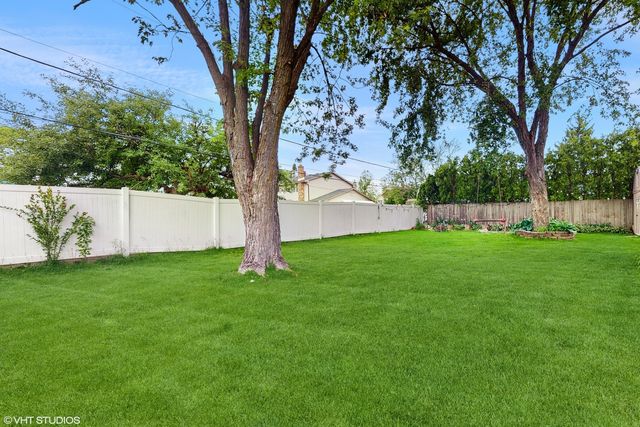 1288 N Ashland Avenue, Palatine, IL 60074