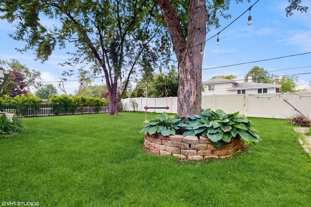 1288 N Ashland Avenue, Palatine, IL 60074