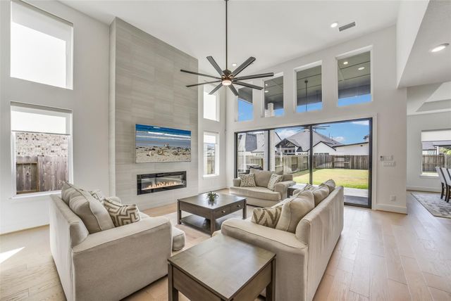 2507 Fountain Breeze Drive, Missouri City, TX 77459