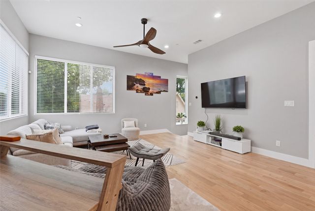 2214 Annex Avenue 101, Dallas, TX 75204