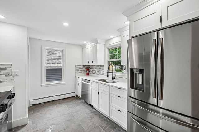 20 Doris Avenue, Portsmouth, NH 03801