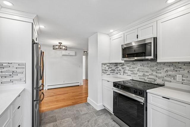 20 Doris Avenue, Portsmouth, NH 03801