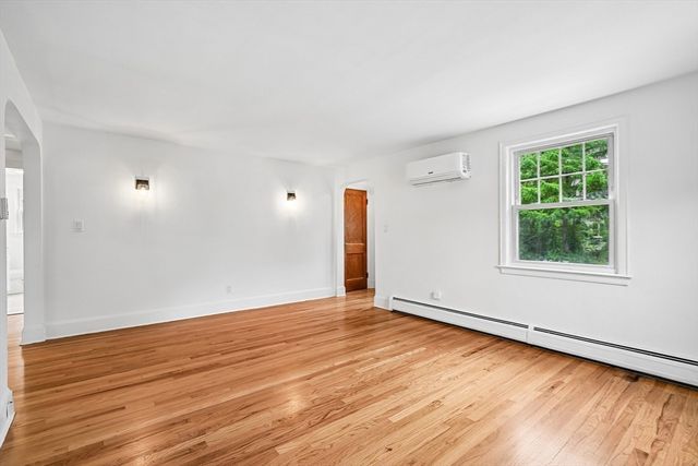 20 Doris Avenue, Portsmouth, NH 03801