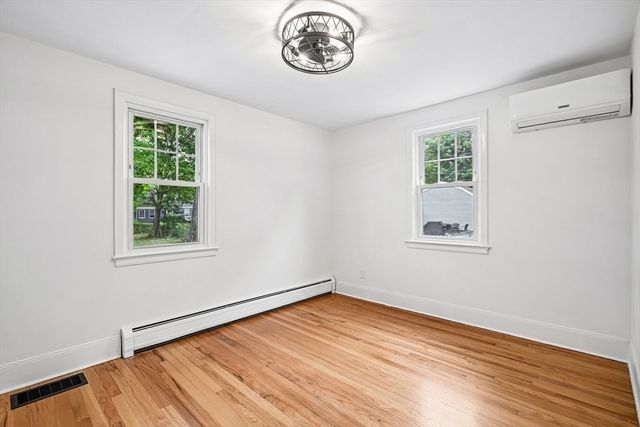 20 Doris Avenue, Portsmouth, NH 03801