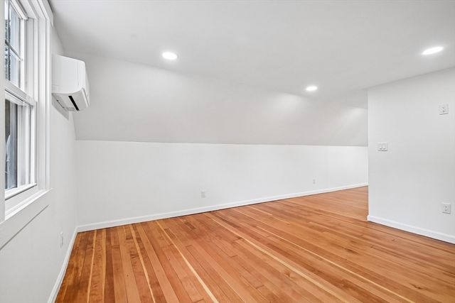 20 Doris Avenue, Portsmouth, NH 03801