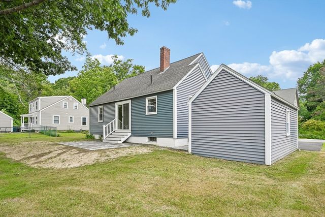 20 Doris Avenue, Portsmouth, NH 03801