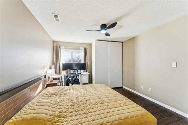 220 E Hansen Court, Independence, MO 64055