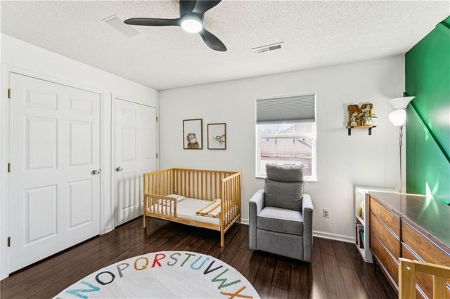 220 E Hansen Court, Independence, MO 64055