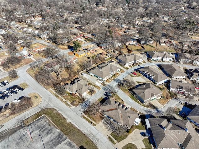 220 E Hansen Court, Independence, MO 64055