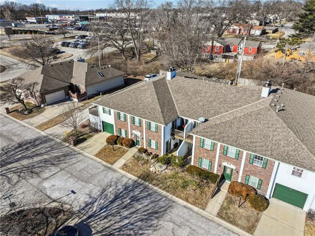 220 E Hansen Court, Independence, MO 64055