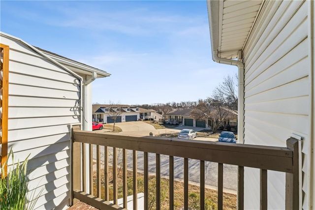 220 E Hansen Court, Independence, MO 64055