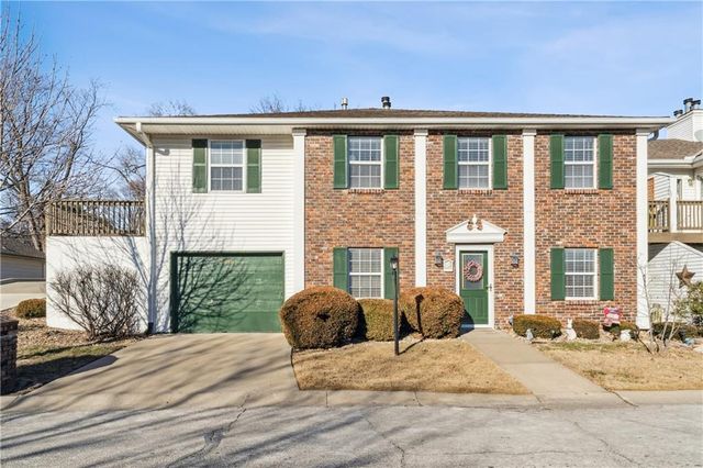 220 E Hansen Court, Independence, MO 64055