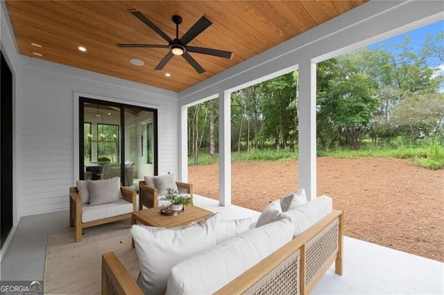 235 Winterberry Way NW, Roswell, GA 30075