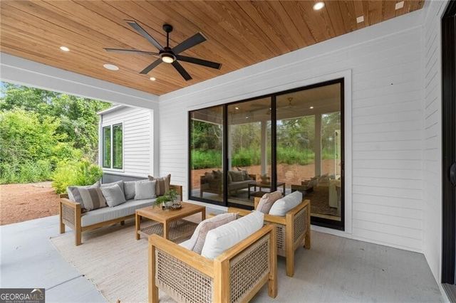 235 Winterberry Way NW, Roswell, GA 30075