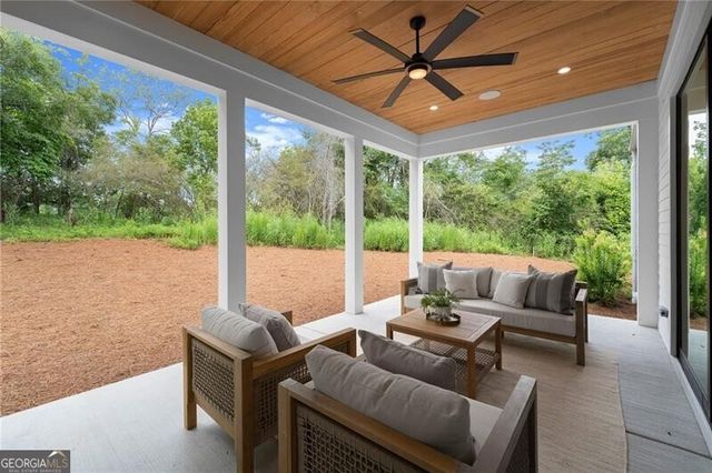 235 Winterberry Way NW, Roswell, GA 30075