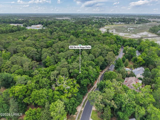 252 De La Gaye Point, Beaufort, SC 29902