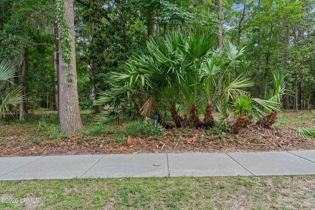 252 De La Gaye Point, Beaufort, SC 29902