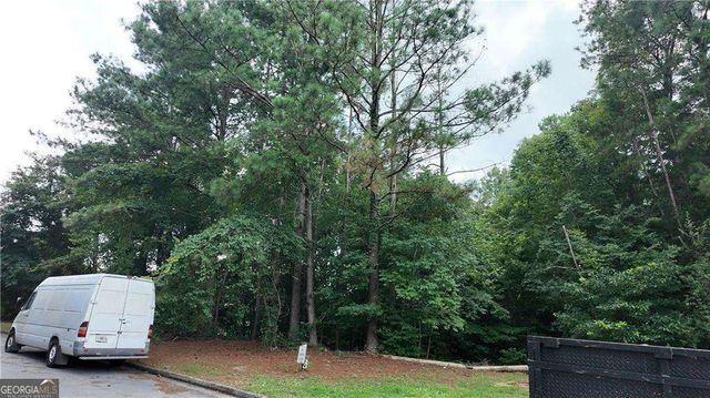 5221 Sandy Shores Court, Lithonia, GA 30038