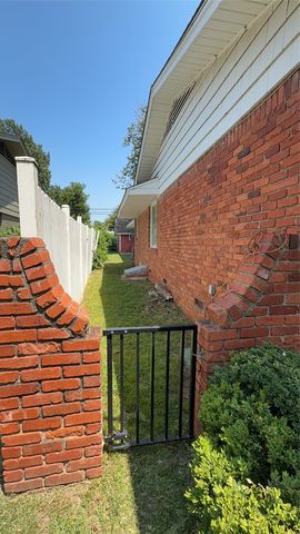 5443 S Marion Avenue E, Tulsa, OK 74135