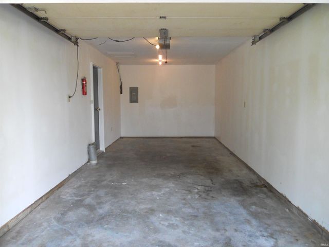 392 S Cedar Drive, Ellettsville, IN 47429