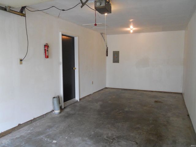 392 S Cedar Drive, Ellettsville, IN 47429