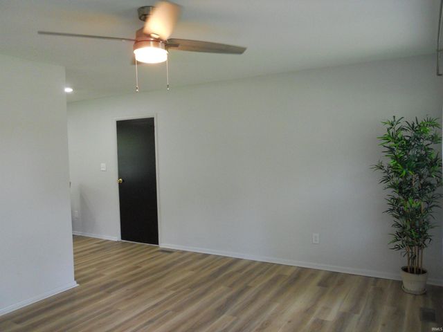 392 S Cedar Drive, Ellettsville, IN 47429