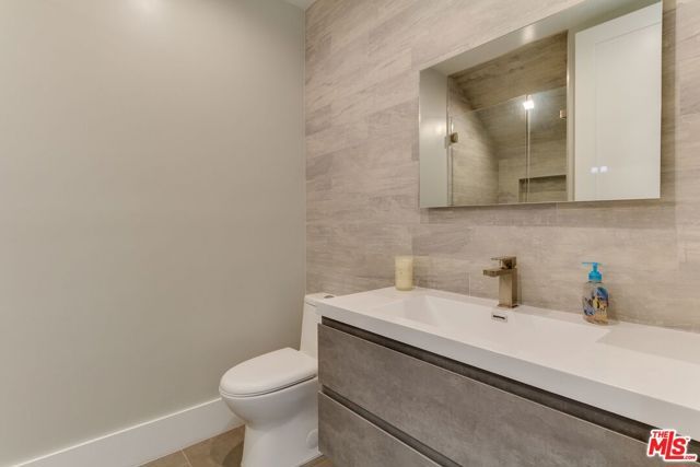 4830 W pickford Street, Los Angeles, CA 90019