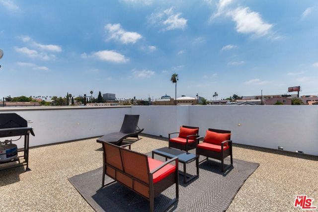 4830 W pickford Street, Los Angeles, CA 90019