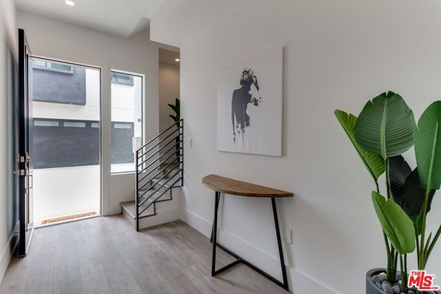 4830 W pickford Street, Los Angeles, CA 90019