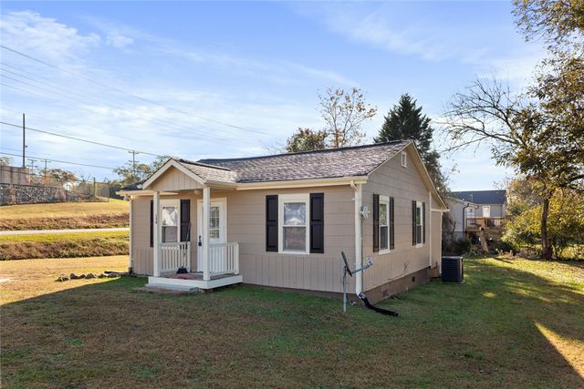 134 Marshall Avenue, Seneca, SC 29678