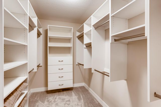 4311 Deere trail, Chaska, MN 55318