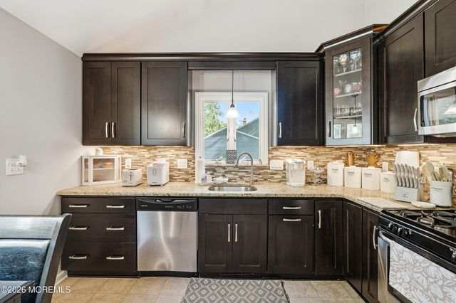14 Lynn Drive, Ocean Twp, NJ 07712