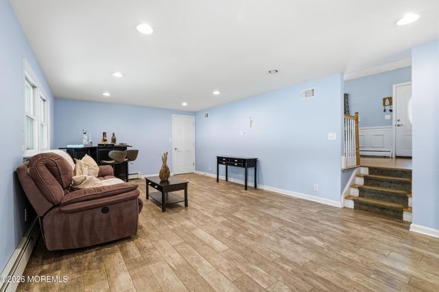 14 Lynn Drive, Ocean Twp, NJ 07712