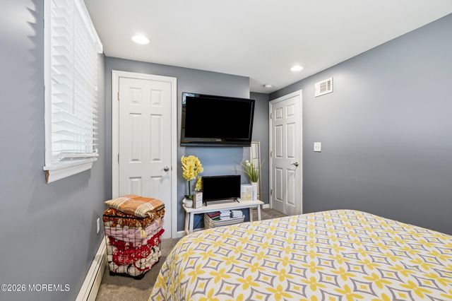 14 Lynn Drive, Ocean Twp, NJ 07712