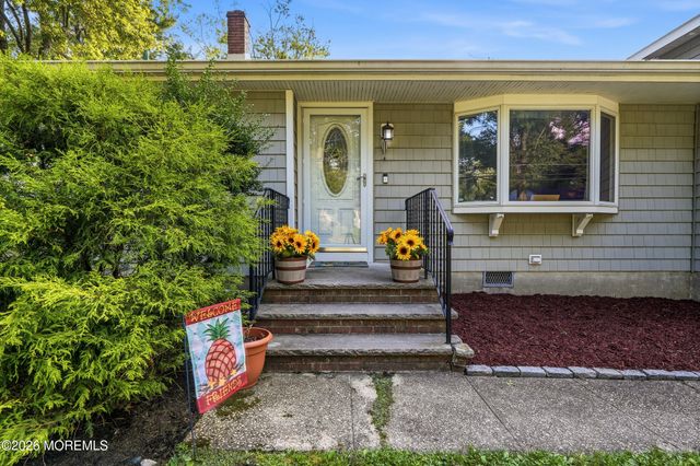 14 Lynn Drive, Ocean Twp, NJ 07712