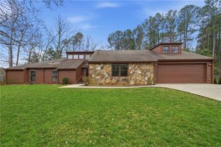 2735 Shadow Pine Drive, Roswell, GA 30076