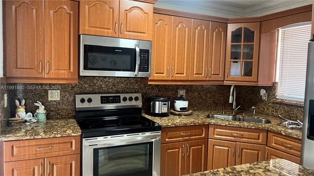 4443 NW 179th Ter, Miami Gardens, FL 33055