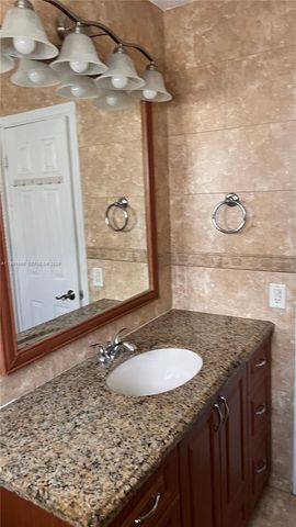 4443 NW 179th Ter, Miami Gardens, FL 33055