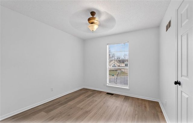 8000 W 148th Street, Overland Park, KS 66223