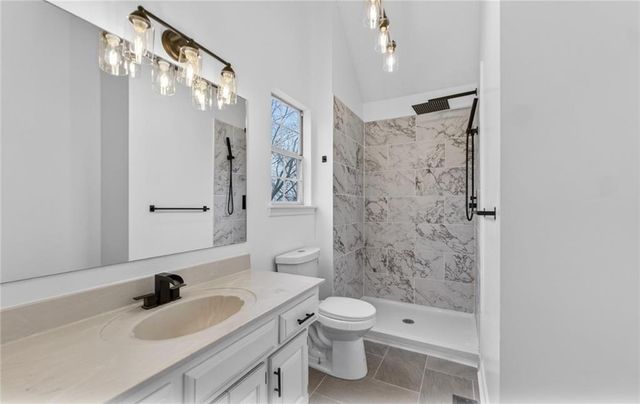 8000 W 148th Street, Overland Park, KS 66223