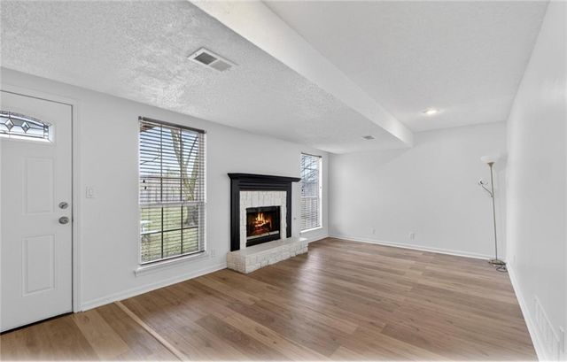 8000 W 148th Street, Overland Park, KS 66223