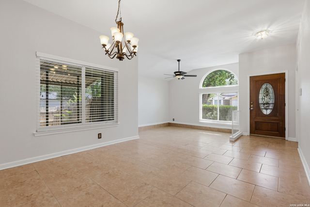 239 BURLINGTON DR, San Antonio, TX 78245