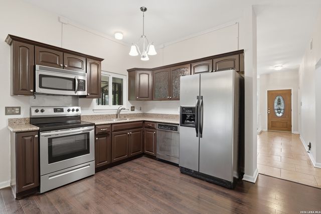 239 BURLINGTON DR, San Antonio, TX 78245