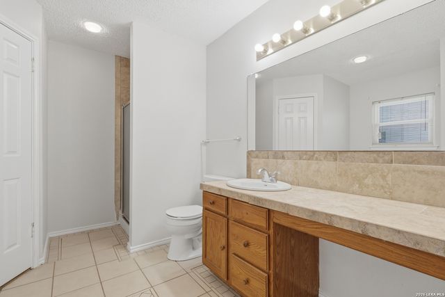 239 BURLINGTON DR, San Antonio, TX 78245