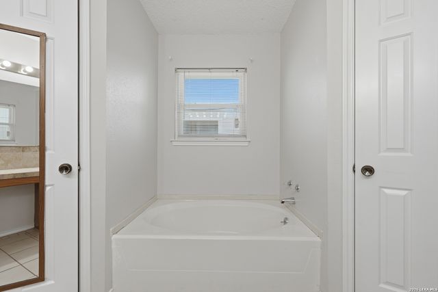 239 BURLINGTON DR, San Antonio, TX 78245