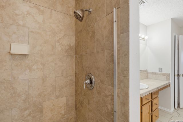 239 BURLINGTON DR, San Antonio, TX 78245