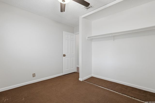 239 BURLINGTON DR, San Antonio, TX 78245