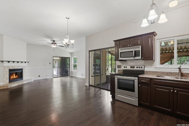 239 BURLINGTON DR, San Antonio, TX 78245